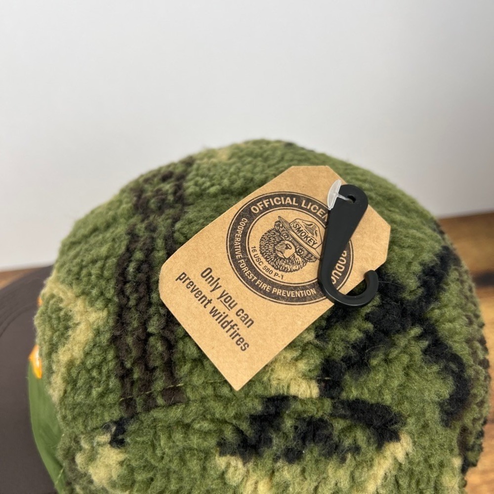 Mad Engine Smokey The Bear Fuzzy Fleece Strapback Hat NWD Green Aztec - Picture 5 of 9